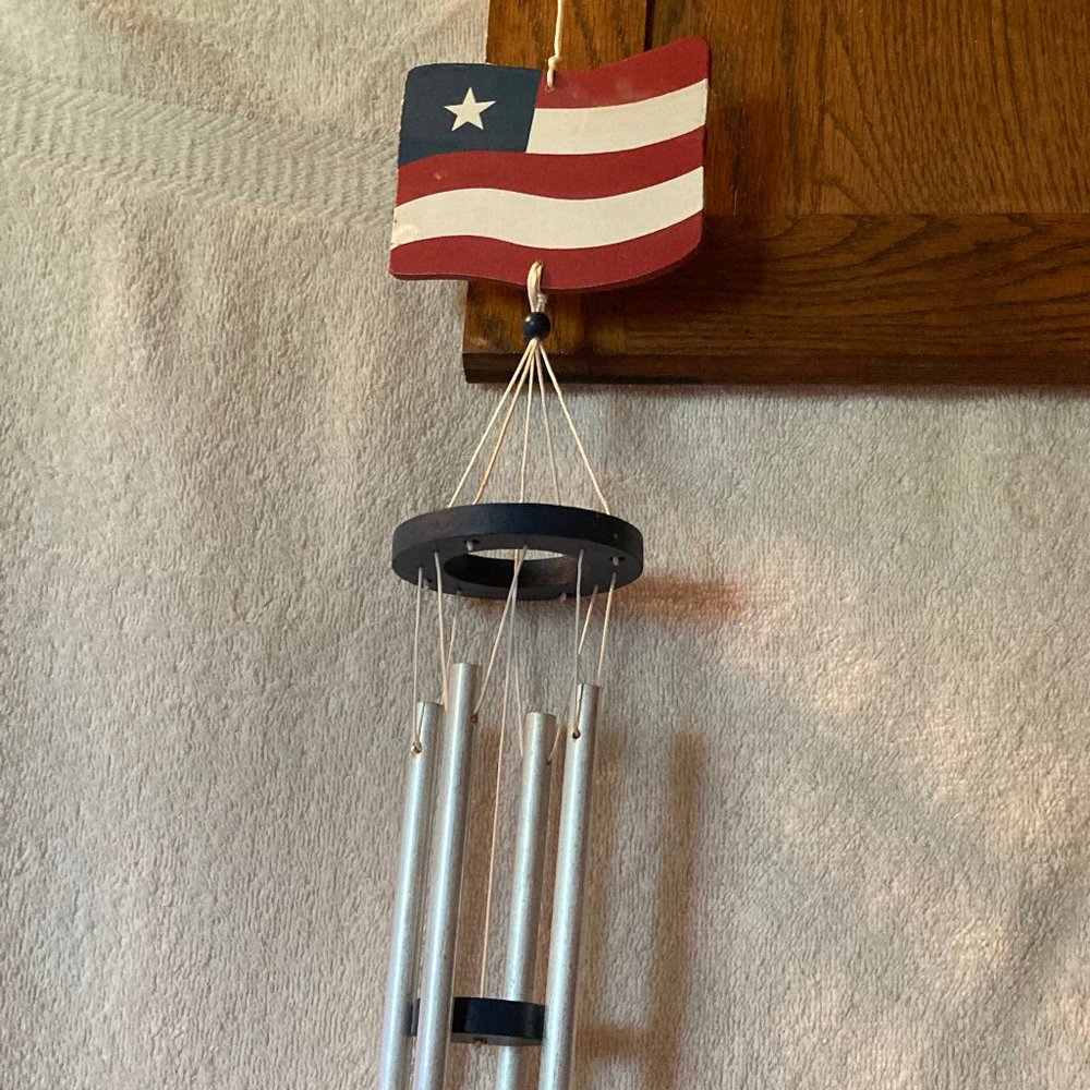 PATRIOTIC WIND CHIME FLAGS  CHIME RINGS PATRIOTISM
